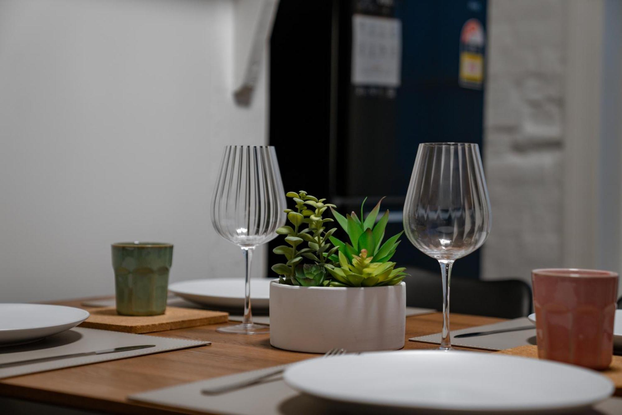 Urban Nook Serviced * Launceston