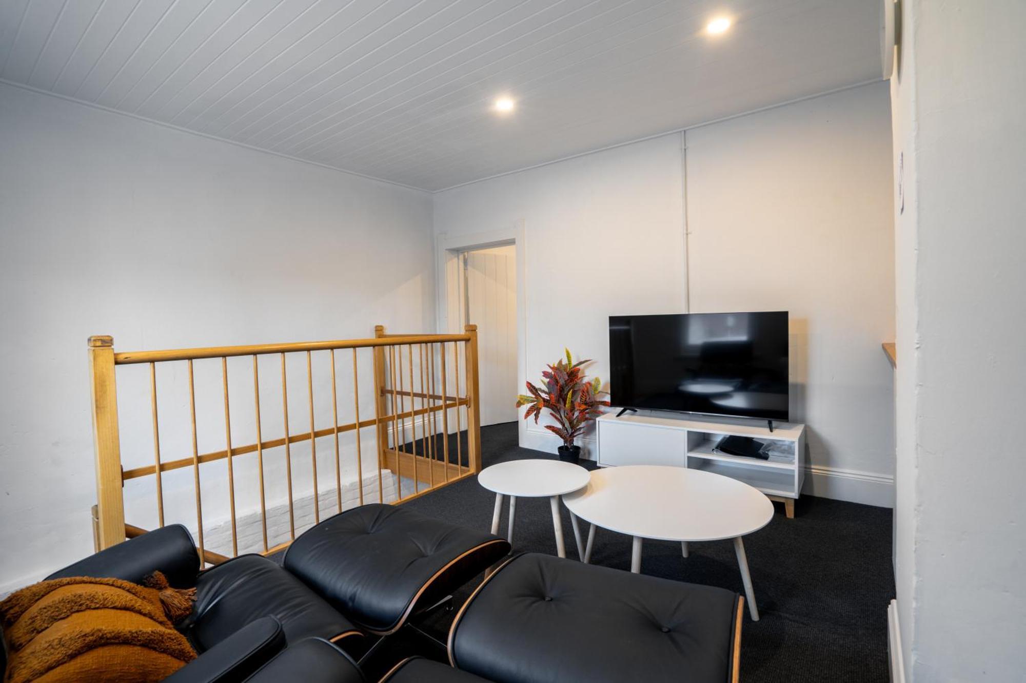 Urban Nook Serviced *